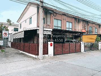 ให้เช่าบ้านสวย พฤกษา 86/3 ลาดกระบัง สุวรรณภูมิ ต่อเติมโรงจอดรถ พร้อมอยู่ แปลงมุม ใกล้สนามบินสุวรรณภูมิ